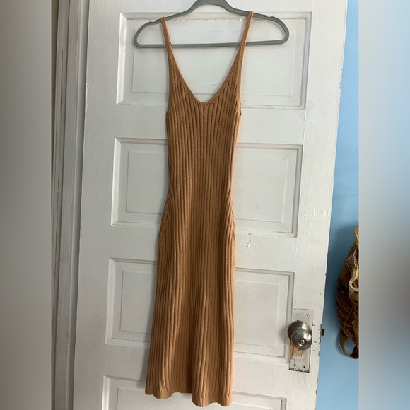 Hollister Elegant Tan Ribbed Knit Dress Boho Beach Vacation Bodycon Dress - Picture 11 of 11